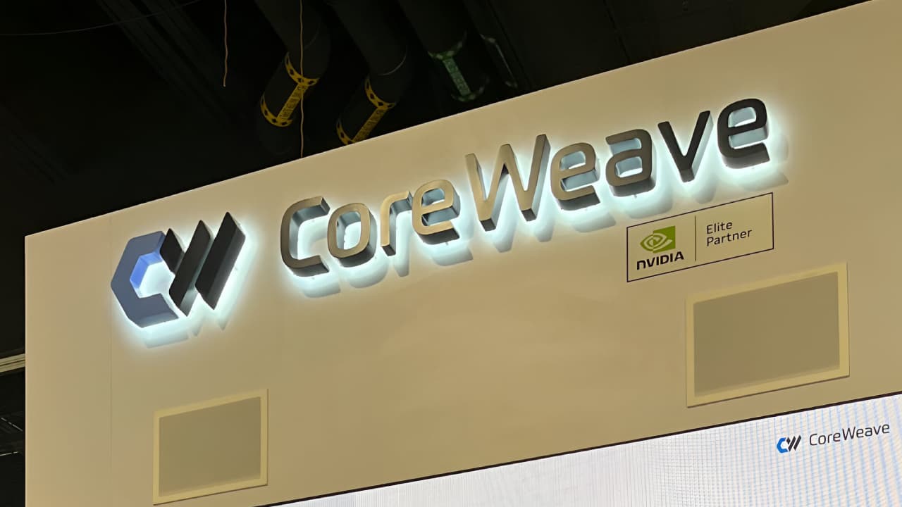 CoreWeave Deploys NVIDIA GB200 NVL72 Systems to Power Next-Gen AI Workloads