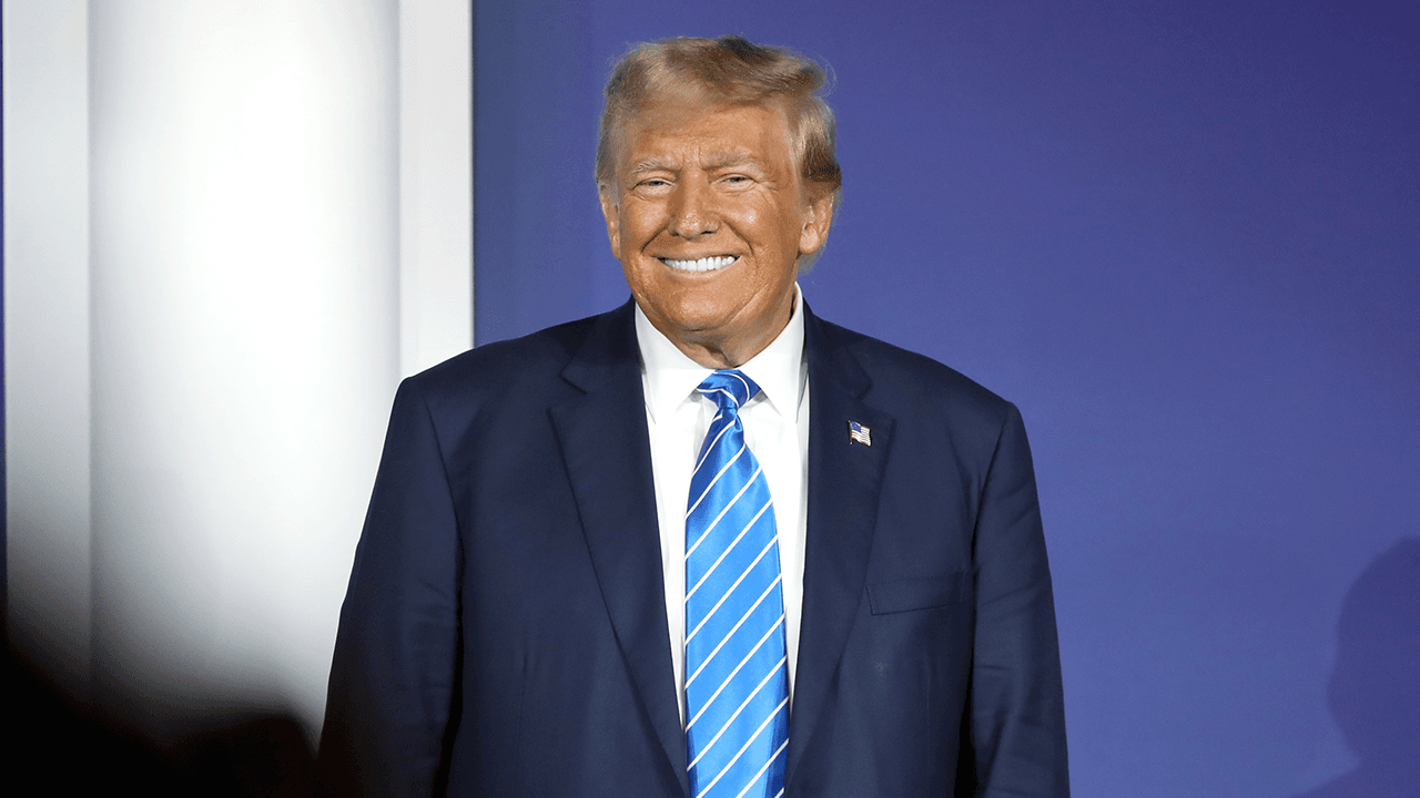 Trump Promotes $500B AI Investment, Seeks Business Confidence Amid Tariff Concerns